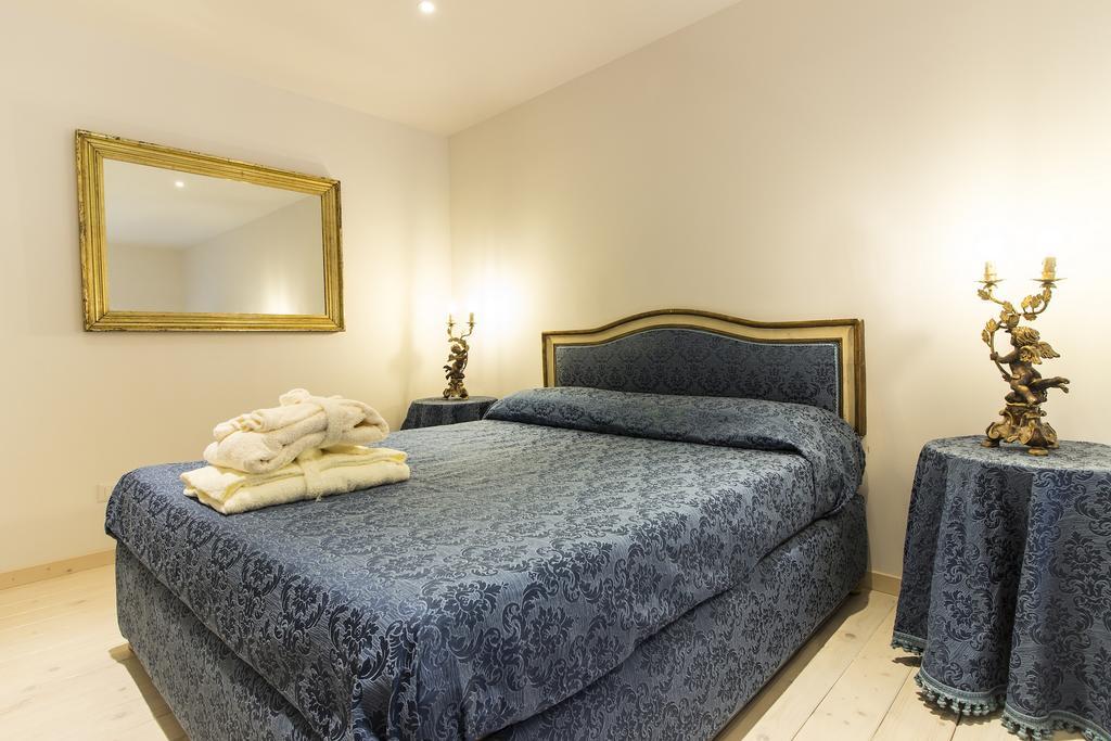 Palazzo D'auria Aparthotel